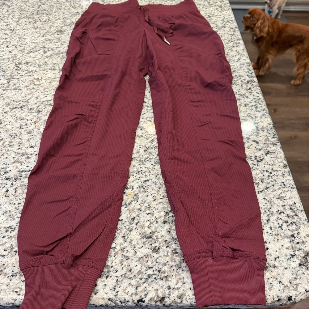 Lululemon Dance Studio Mid Ruse Jogger Full Length 29" in Garnet - Size 4